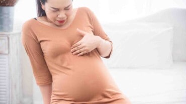 Pregnant woman suffers heartburn